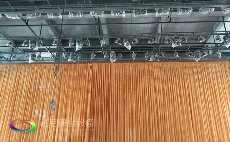 深圳濱海旅游度假區(qū)kaisa金沙灣雪域廣場(chǎng)舞臺(tái)阻燃幕布、舞臺(tái)燈光等項(xiàng)目！促進(jìn)旅游、文化融合發(fā)展，帶動(dòng)服務(wù)產(chǎn)業(yè)整體轉(zhuǎn)型升級(jí)！