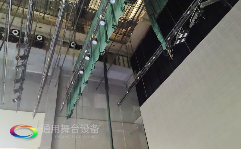 廣西梧州某劇場順利通過項目驗收 項目設計舞臺機械吊掛系統(tǒng)、幕布、專業(yè)燈光系統(tǒng)等